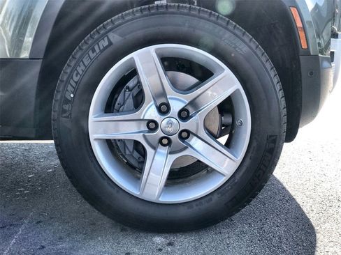 Certified 2021 Land Rover Defender 110 SE image 12