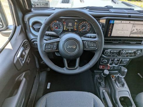 New 2026 Jeep Gladiator Sport AWD/4WD image 13