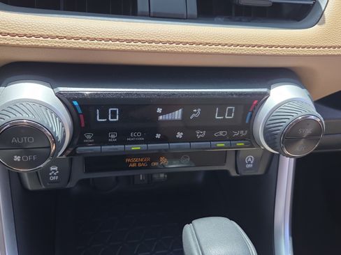 Certified 2021 Toyota RAV4 XLE AWD/4WD image 12