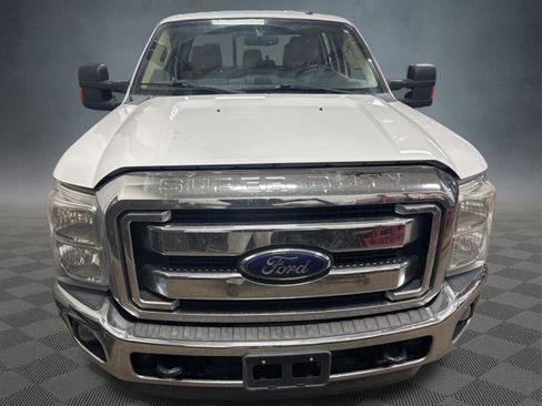 Used 2013 Ford F350 Lariat w/ Lariat Interior Pkg image 2