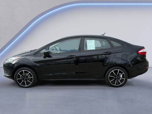 Used 2018 Ford Fiesta SE image 6