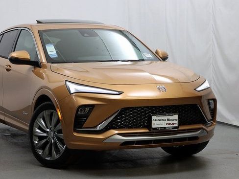 New 2026 Buick Envista Avenir image 2