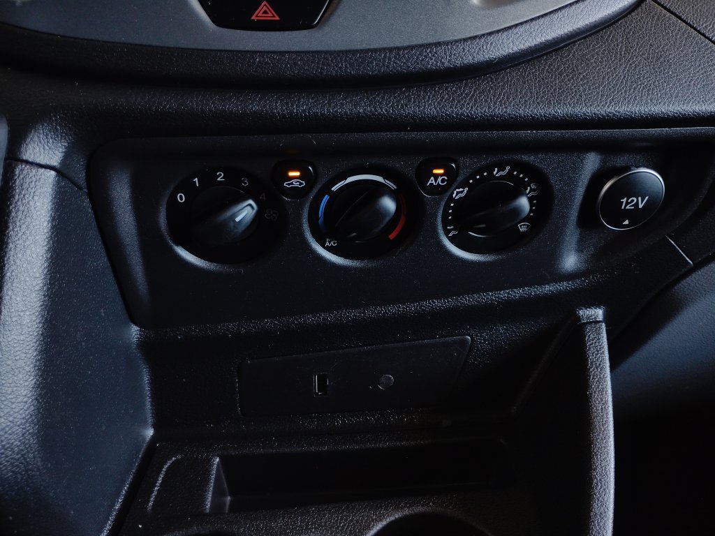 Used 2019 Ford Transit 150 XL RWD image 35