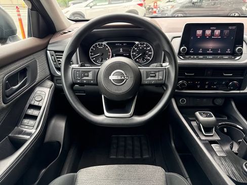 Used 2022 Nissan Rogue S AWD/4WD image 17
