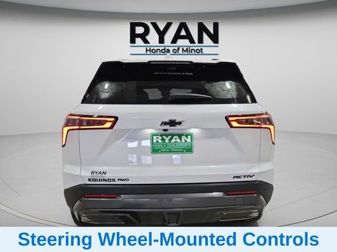 Used 2025 Chevrolet Equinox ACTIV w/ Safety and Technology Package image 10