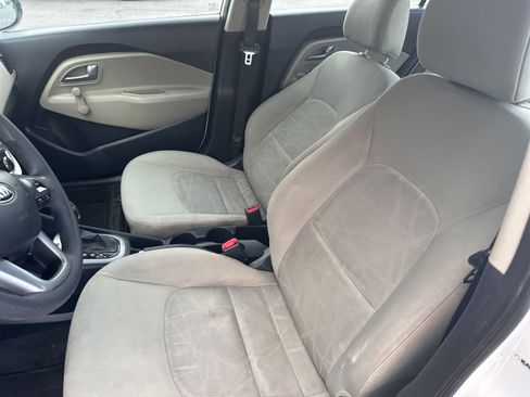 Used 2017 Kia Rio LX image 9