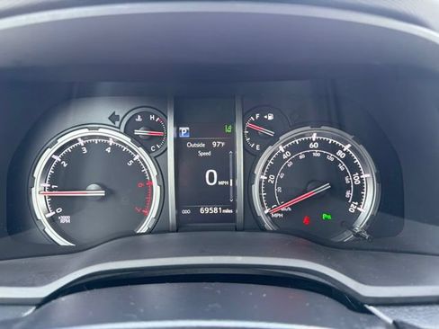 Used 2022 Toyota 4Runner Limited AWD/4WD image 25