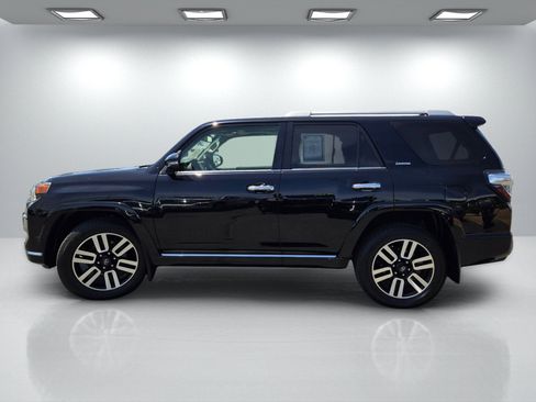Used 2022 Toyota 4Runner Limited RWD image 7