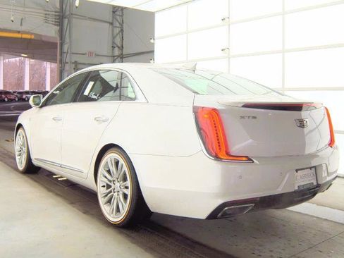 Used 2018 Cadillac XTS Luxury image 4