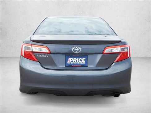 Used 2014 Toyota Camry SE w/ Fleet Convenience Package FWD image 12