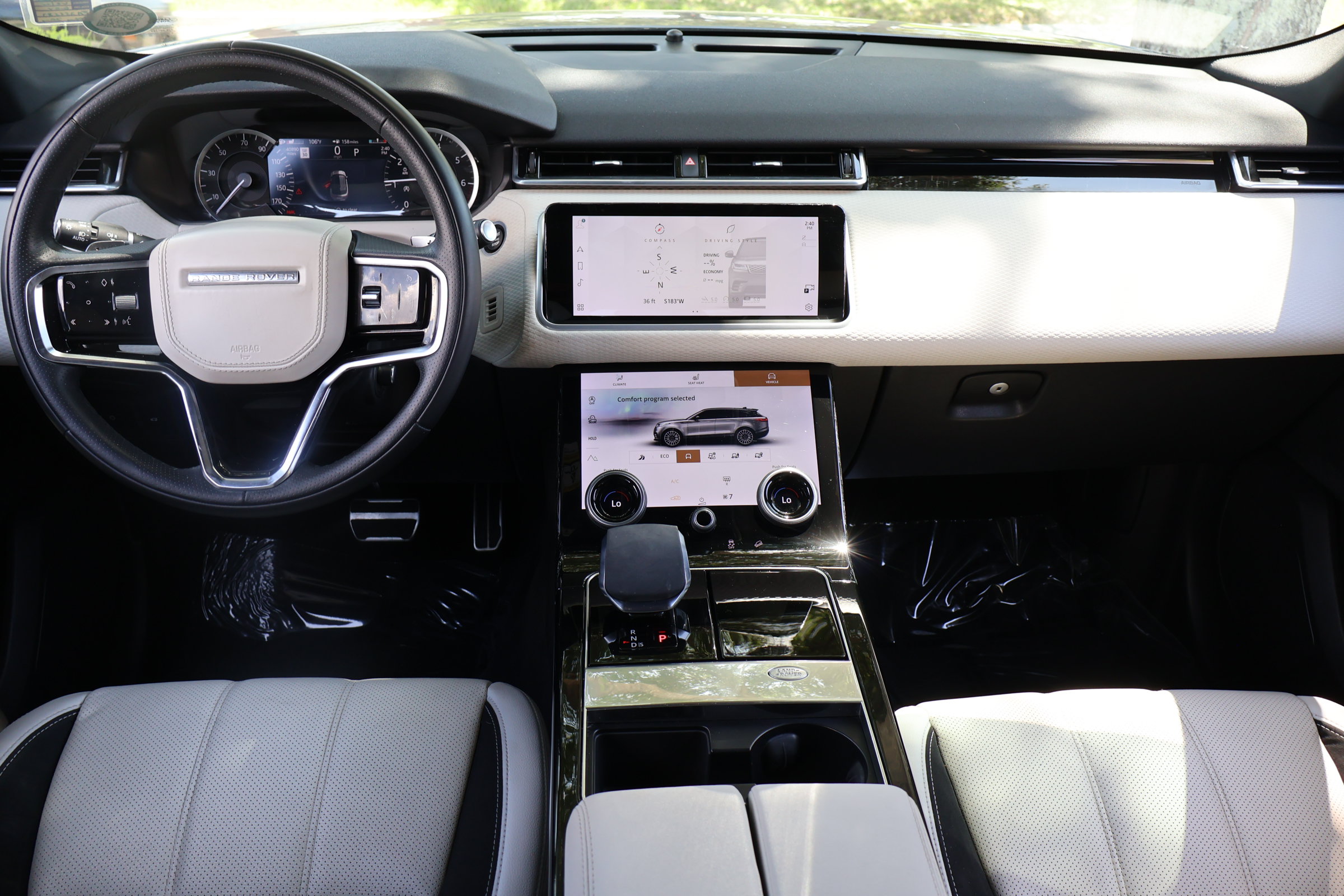 Used 2023 Land Rover Range Rover Velar R-Dynamic S AWD/4WD image 18