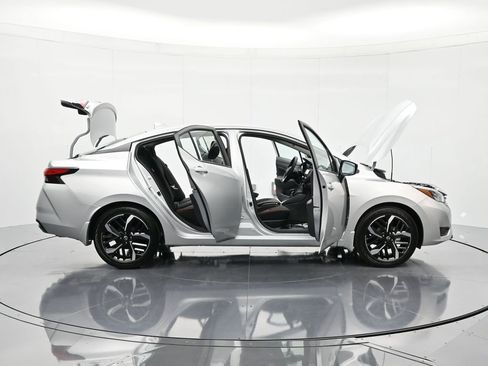 New 2025 Nissan Versa SR w/ Trunk Package image 46