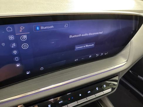 Used 2025 Buick Envision Preferred AWD/4WD image 41