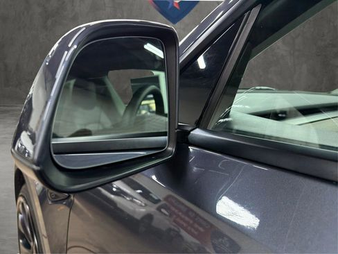 Used 2022 Tesla Model Y Performance image 19