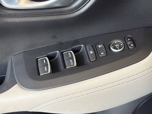 Certified 2024 Honda HR-V EX-L image 13