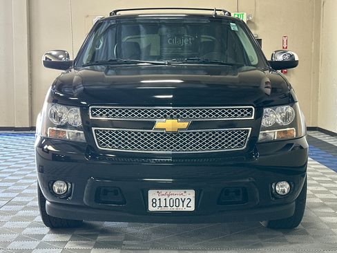 Used 2013 Chevrolet Avalanche LT w/ Texas Edition RWD image 9
