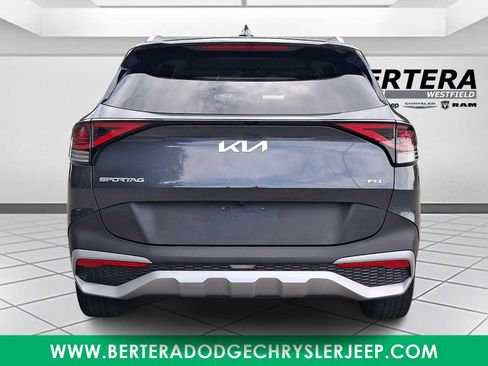 Used 2024 Kia Sportage EX AWD/4WD image 5