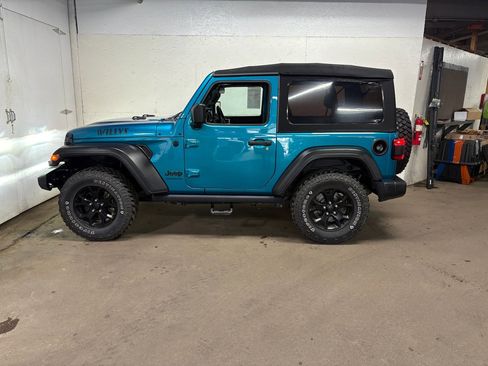 Used 2020 Jeep Wrangler Sport AWD/4WD image 6