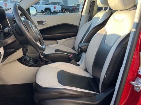 Used 2018 Jeep Compass Limited w/ Navigation Group AWD/4WD image 27