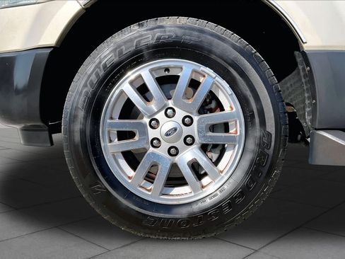 Used 2007 Ford Expedition XLT RWD image 10