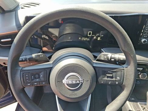 Used 2025 Nissan Kicks S FWD image 18