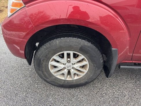 Used 2017 Nissan Frontier SV image 12