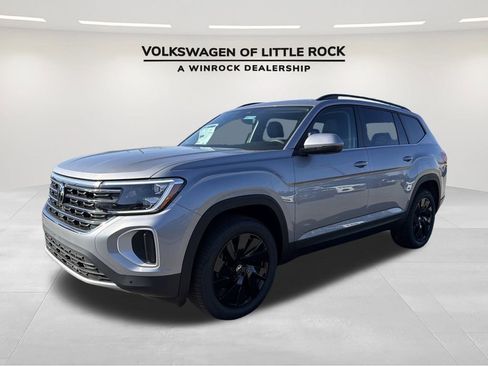 New 2026 Volkswagen Atlas SE FWD image 1