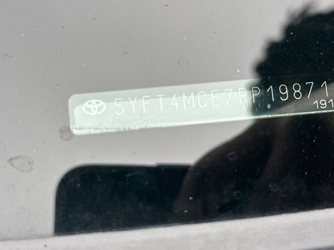 Certified 2024 Toyota Corolla XSE image 3