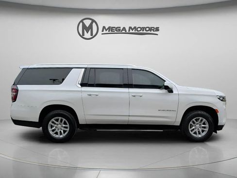 Used 2021 Chevrolet Suburban LT RWD image 9