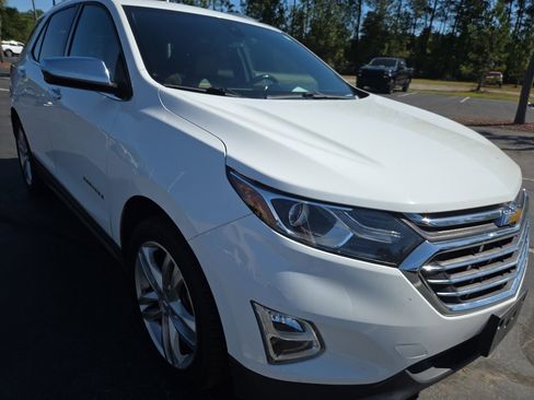 Used 2018 Chevrolet Equinox Premier image 8