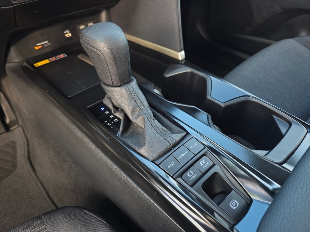 Used 2025 Toyota Camry LE FWD image 16