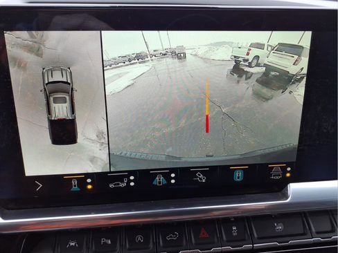 Used 2022 Chevrolet Silverado 1500 High Country w/ High Country Premium Package image 29