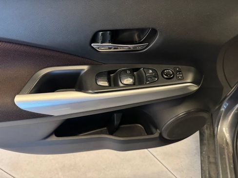 Used 2020 Nissan Kicks SR w/ Exterior Package FWD image 17
