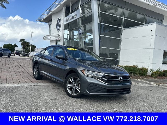 Certified 2024 Volkswagen Jetta SE w/ Panoramic Sunroof Package FWD image 1