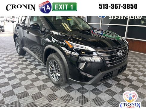 Used 2026 Nissan Rogue SV image 1