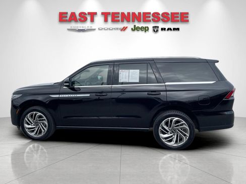 Used 2025 Lincoln Navigator Reserve AWD/4WD image 6