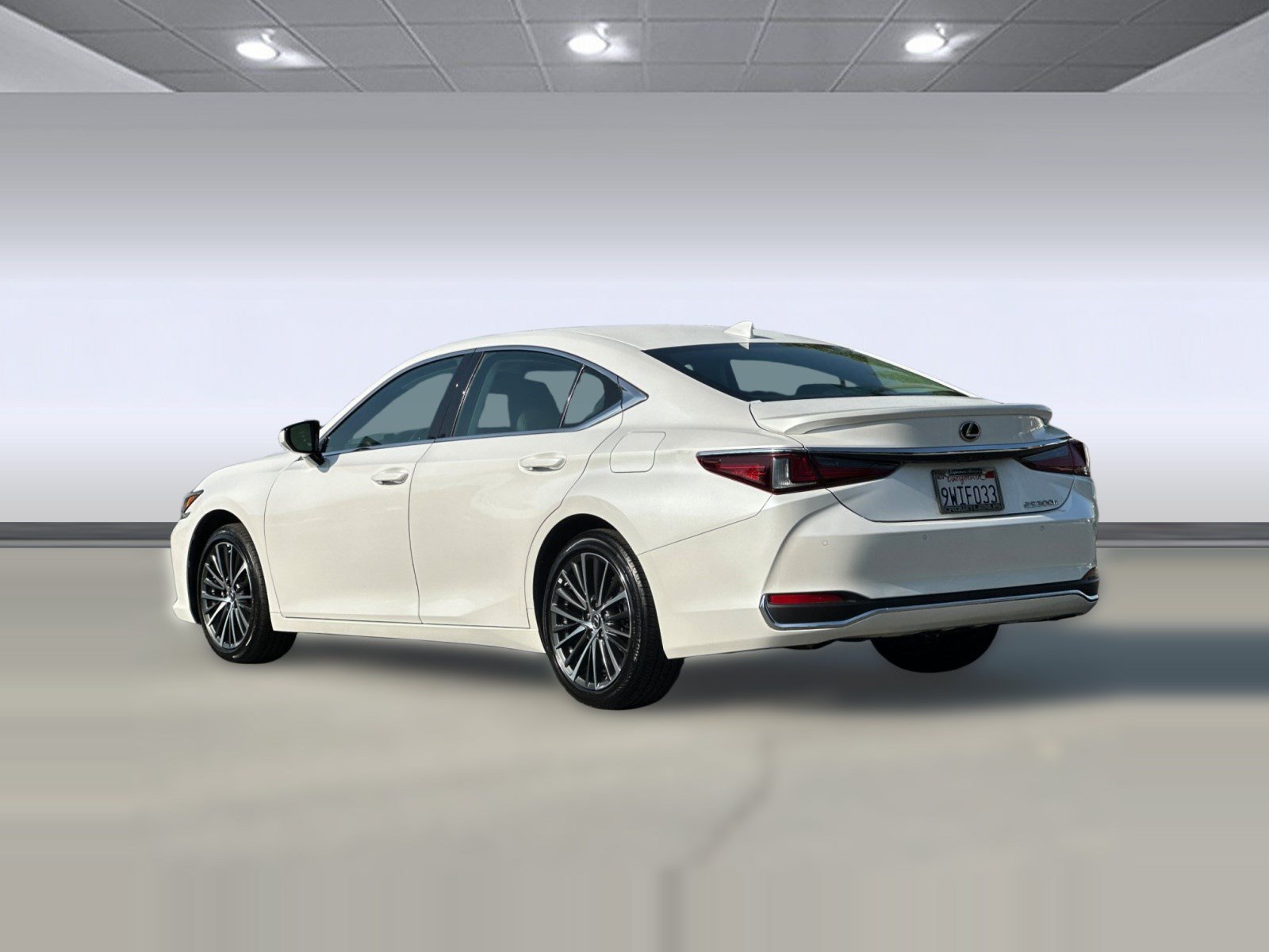 Certified 2025 Lexus ES 300h w/ Premium Package FWD image 3