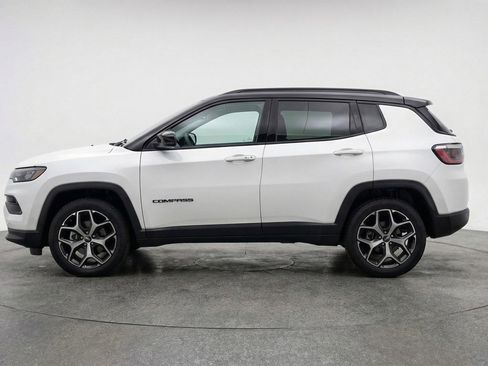 Used 2025 Jeep Compass Limited image 4