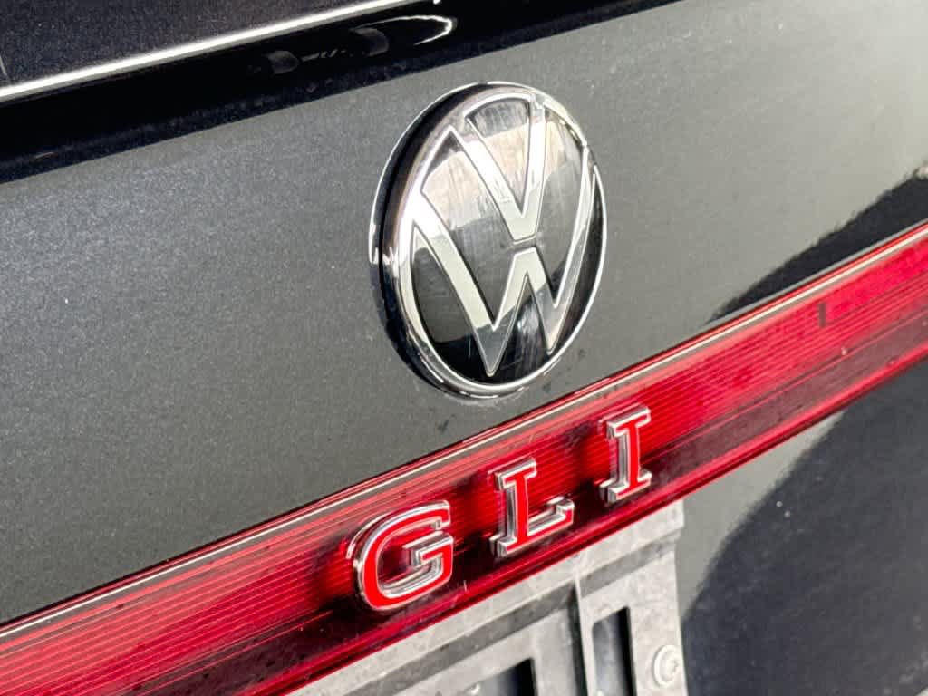 Certified 2025 Volkswagen Jetta GLI Autobahn FWD image 10
