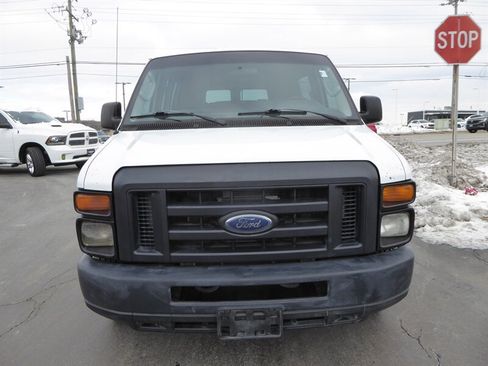 Used 2013 Ford E-350 and Econoline 350 XL image 2