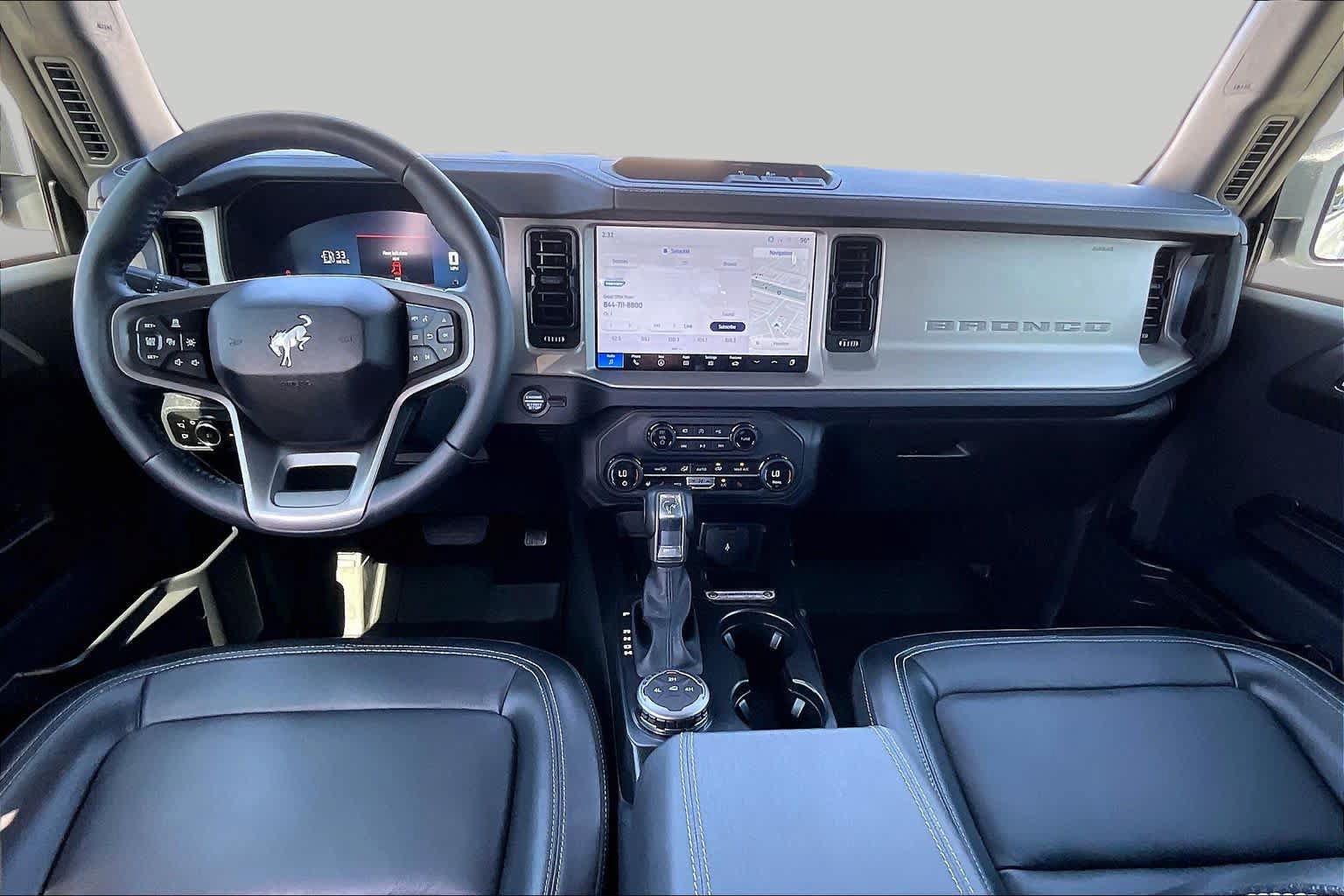 Used 2025 Ford Bronco Outer Banks AWD/4WD image 13