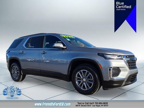 Used 2023 Chevrolet Traverse LT FWD image 1