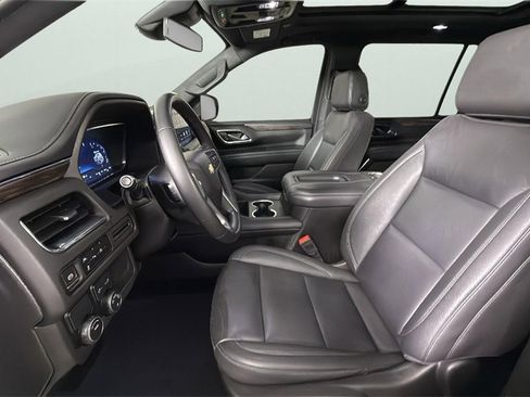 Used 2023 Chevrolet Suburban LT image 17
