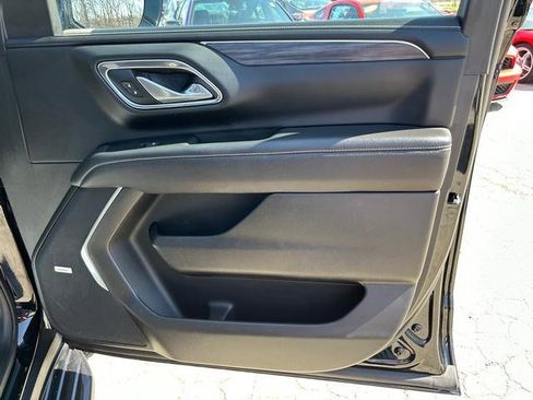 Used 2023 GMC Yukon XL SLT image 29