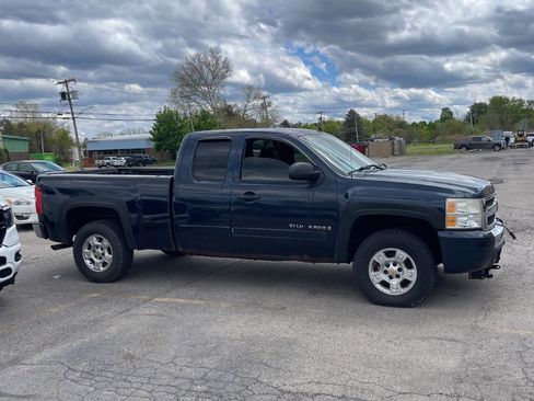 Used 2008 Chevrolet Silverado 1500 LT w/ Power Pack Plus AWD/4WD image 5