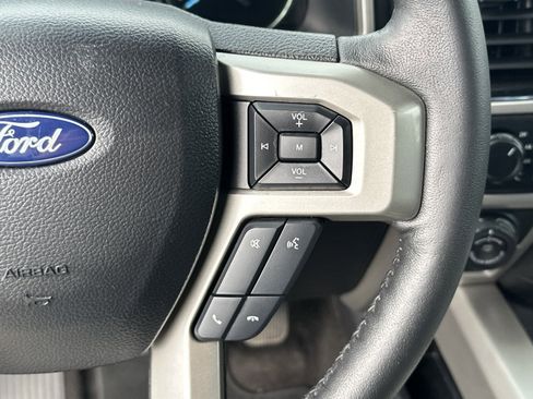 Used 2020 Ford F150 Lariat image 19