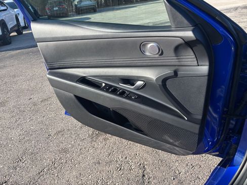 Used 2025 Hyundai Elantra SEL image 20