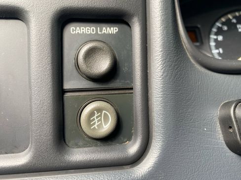 Used 2001 Chevrolet Silverado 2500 LT image 25