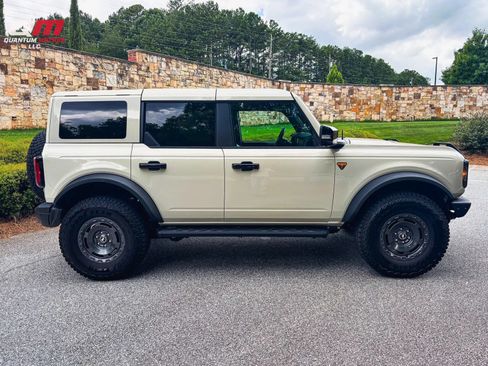 Used 2025 Ford Bronco Badlands AWD/4WD image 7