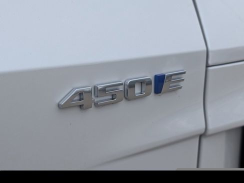 New 2025 Cadillac Lyriq Luxury w/ LPO, Floor Liner Package image 32